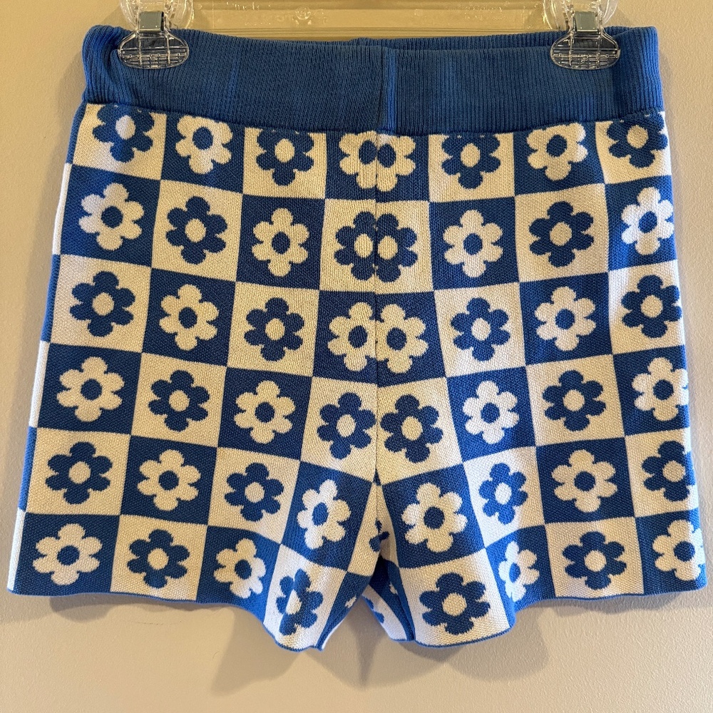 Blue & White Floral Checkerboard Knit Shorts